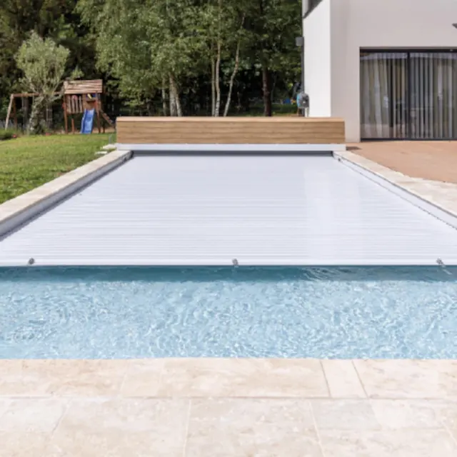 e-Playa Classic automatic pool cover