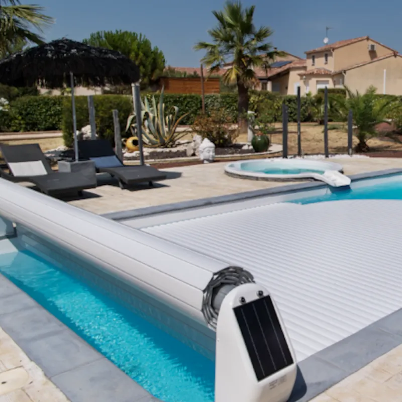 e-Solar solar automatic pool cover