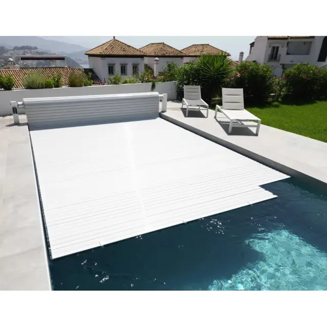 IASO Element slat pool cover